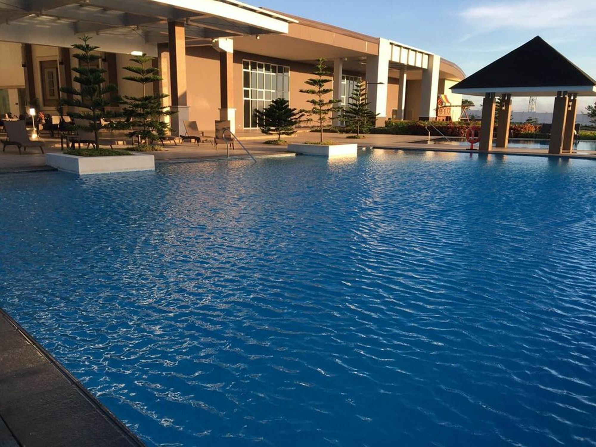 Relaxing Wind Apartment Tagaytay City Exterior photo